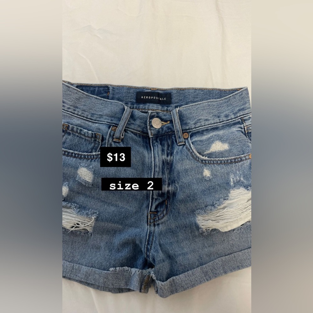 Size 2 ! Fit very nicely!